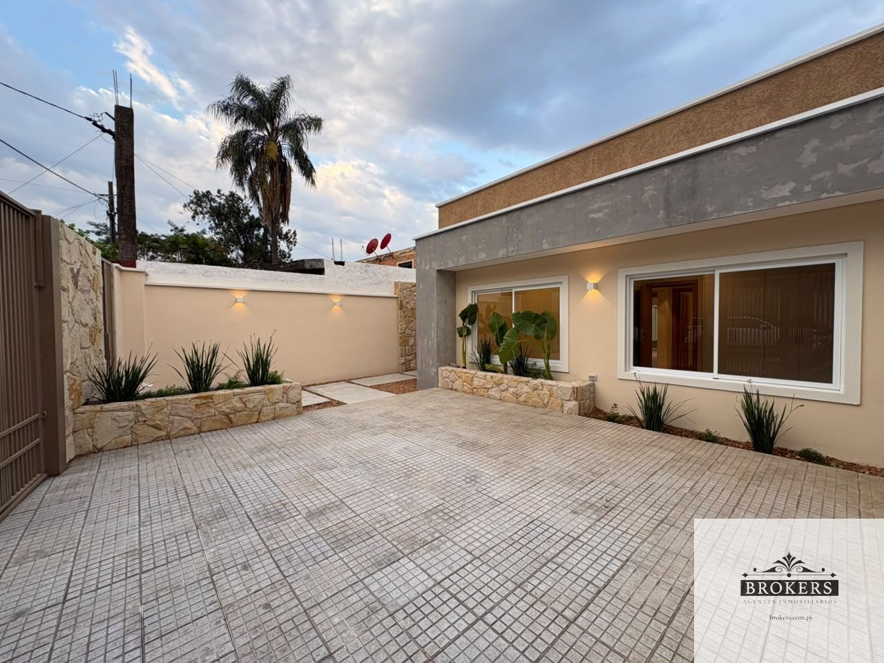 Vendo Casa a Estrenar Toda En Planta Baja De 3 Dormitorios En Ykua Sati - foto 5
