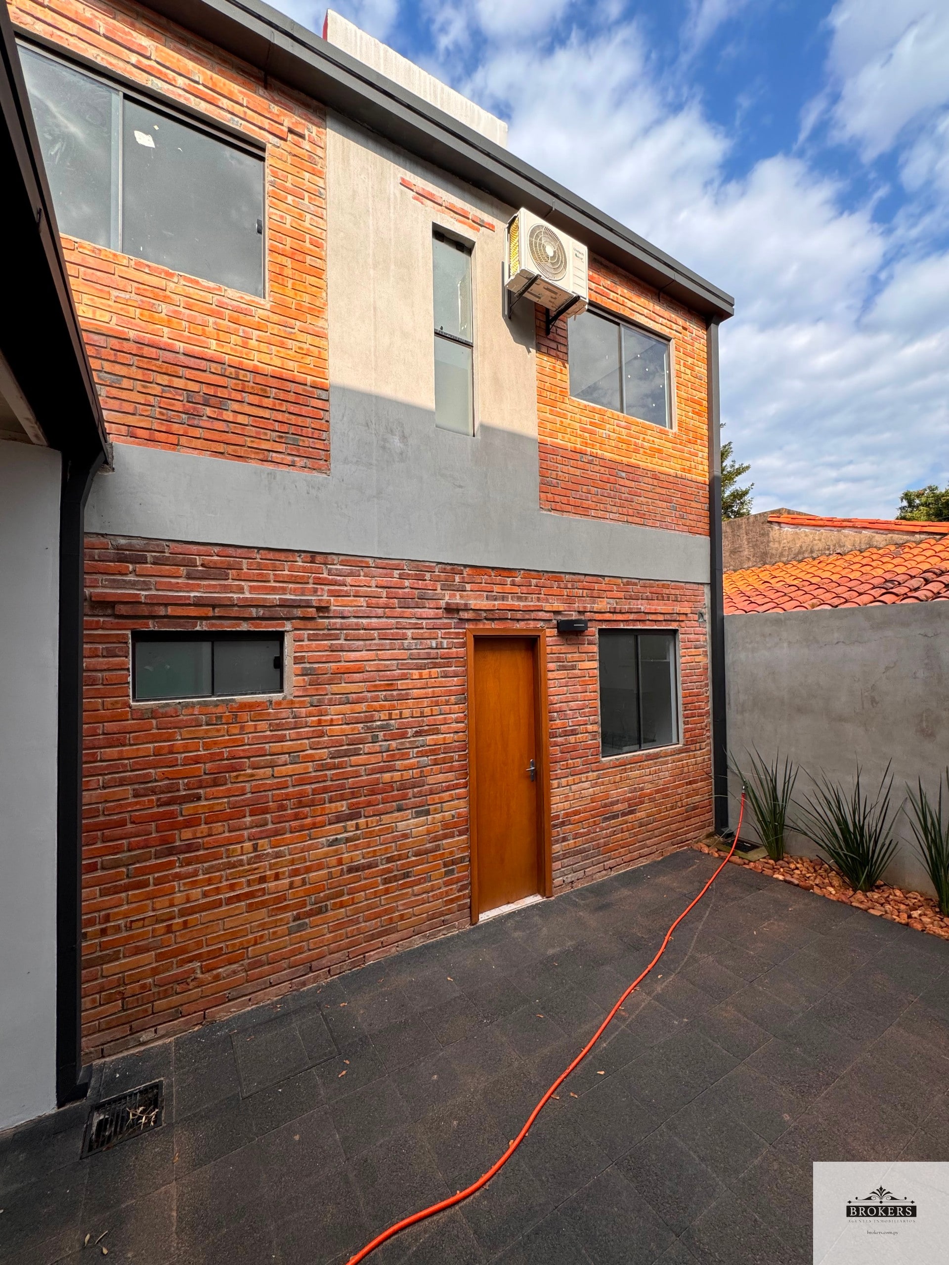 Vendo Dúplex a estrenar 3 Dormit.en 4to. Barrio, Luque - foto 5