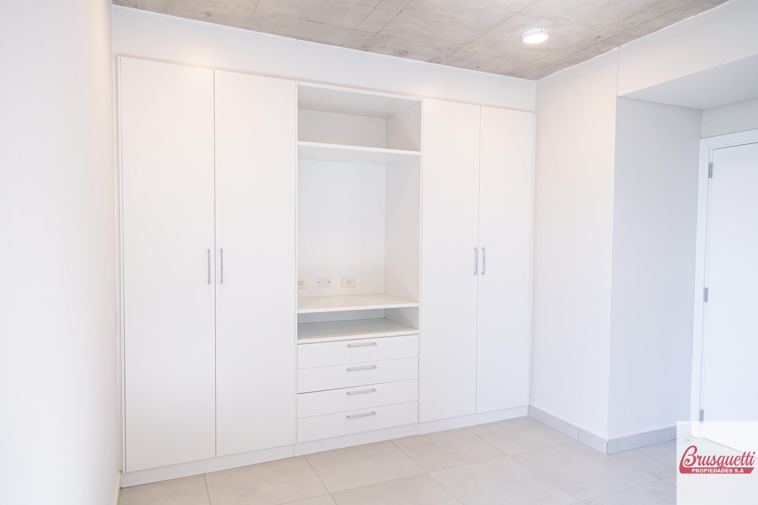 Departamento en venta c/ cochera en Jara — 3/5